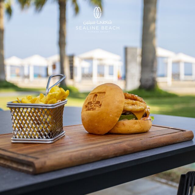 Taste the ultimate in fast food goodness @sealinebeachqatar, A Murwab Resort, following a delightful day at the beach.